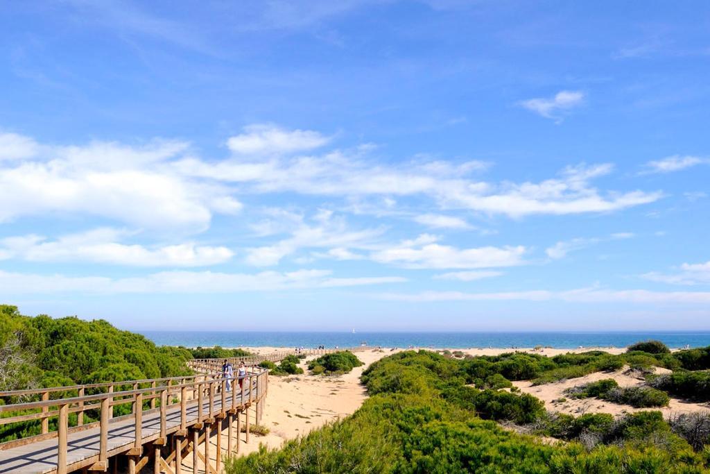 Beautiful New Style Apartment In Gran Alacant In Front Of Sea With Solarium And Jacuzzi Exterior foto