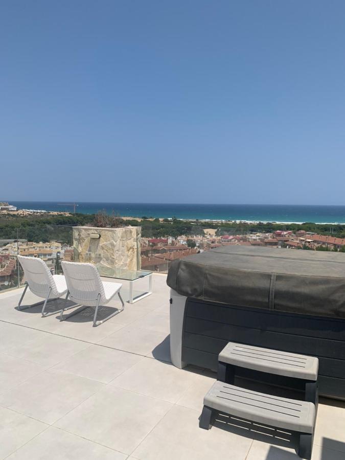 Beautiful New Style Apartment In Gran Alacant In Front Of Sea With Solarium And Jacuzzi Exterior foto